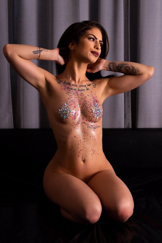 Dilan Nyx premium escort in hamburg - Bild 2